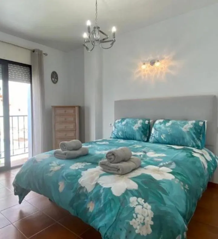Lovely 2 Bedroomed Apartment With Pool Frigiliana 0*,